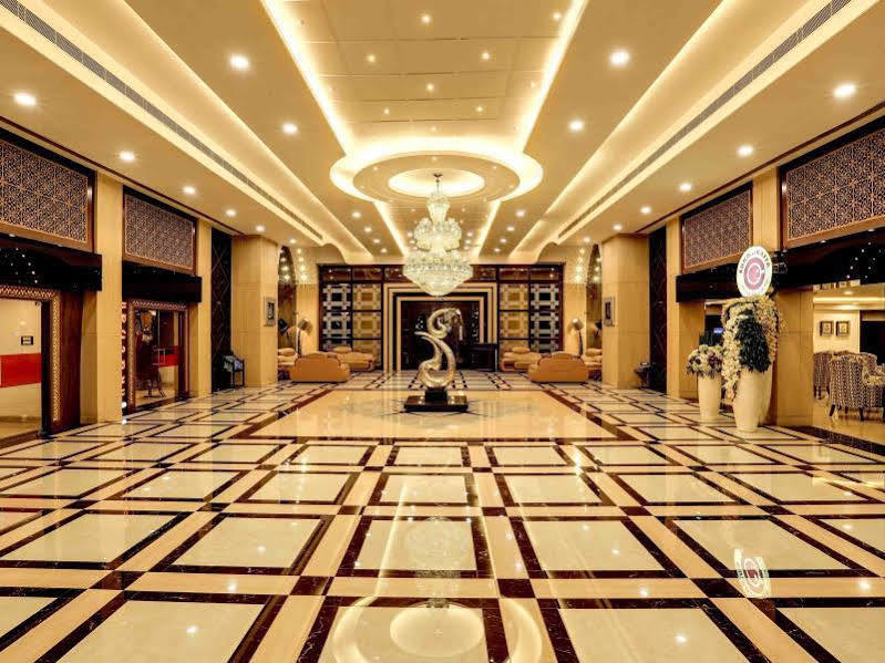 โกลเดน แชเรียต วไส - โฮเต็ล แอนด์ สปา Hotel วาเซ ภายนอก รูปภาพ