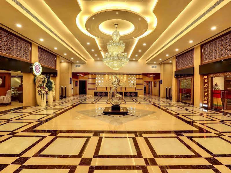 โกลเดน แชเรียต วไส - โฮเต็ล แอนด์ สปา Hotel วาเซ ภายนอก รูปภาพ