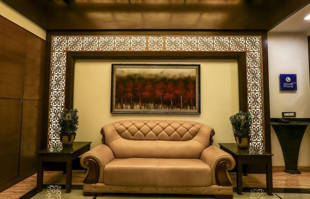 โกลเดน แชเรียต วไส - โฮเต็ล แอนด์ สปา Hotel วาเซ ภายนอก รูปภาพ
